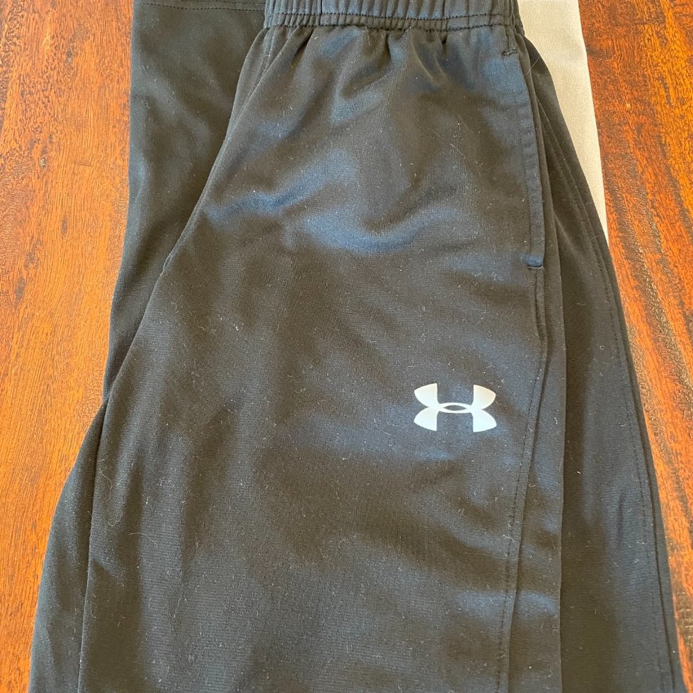 Boys Under Armour Size YTH Medium Jogger Pant